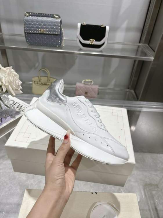 Picture of Alexander McQueen Shoes _SKUAlexanderMcQueensz35-45mnq0212255